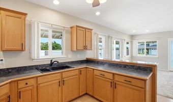 77 Kealohilani St, Kahului, HI 96732