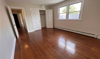 53 Pixlee Pl 2Nd Fl, Bridgeport, CT 06610