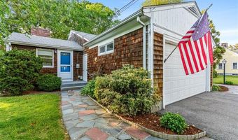 37 Beaumont St, East Providence, RI 02916