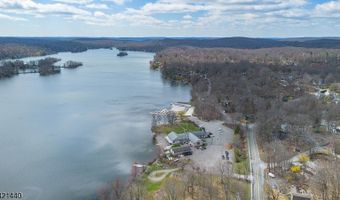 67 Breakneck Rd, Alloway, NJ 07422