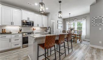 16 Hawthorn Ln, Bella Vista, AR 72715