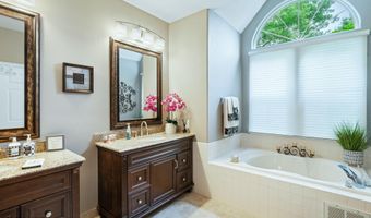 28 Jumping Brook Ln, Barnegat, NJ 08005