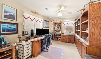 17251 Hollingsworth Rd, Basehor, KS 66007