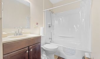 203 Glamorgan St, Alliance, OH 44601