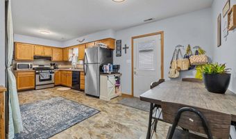 421 Manahan Dr, Angola, IN 46703