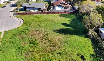 6923 OAKWOOD Ct, Brookings, OR 97415