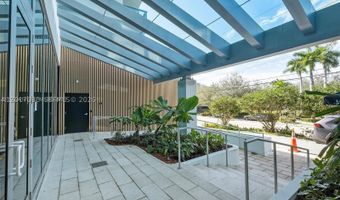 9221 E Bay Harbor Dr 309, Bay Harbor Islands, FL 33154