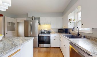 4 Arbania St, Auburn, ME 04210