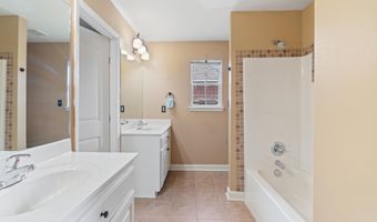 1641 White Oak Cir, Benton, AR 72019
