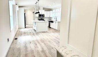 295 Pine Dr, Altoona, WI 54720