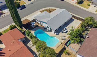 5570 Rock Tree Dr, Agoura Hills, CA 91301