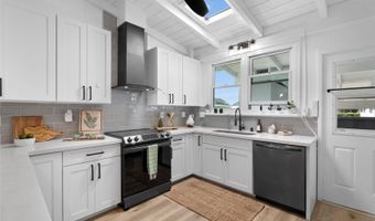 3175 Poelua Pl, Honolulu, HI 96822