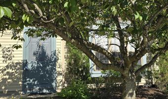 31 Balmoral Ct, Aberdeen, NJ 07747