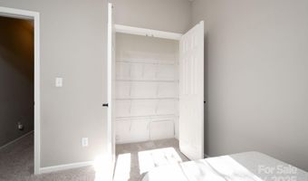 207 Farm Creek Dr E, Asheville, NC 28806