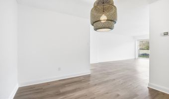 1300 ARMY NAVY Dr 124, Arlington, VA 22202