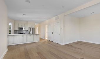 68 Orient Ave 2, Boston, MA 02128