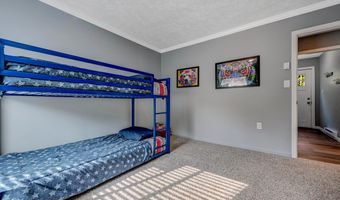 227 Valley View Dr, Albrightsville, PA 18210