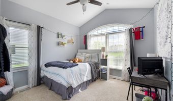 1123 N Dewey St, Auburn, IN 46706