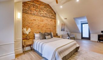 16 Chestnut St, Boston, MA 02129