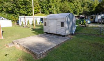 22 Potters Grocery Rd, Ashcamp, KY 41512