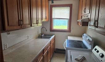 30 Cumberland St, Cumberland, RI 02864
