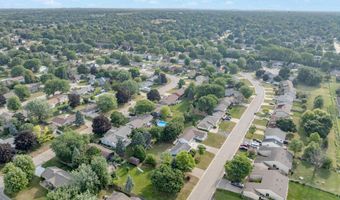 2130 W JONATHON Dr, Appleton, WI 54914