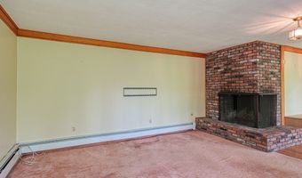 93 Vaughn Hill Rd, Bolton, MA 01740