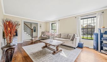 50 Mole Pl, Amityville, NY 11701