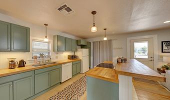304 E Ave B, Alpine, TX 79830