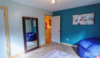 84 Forest Trl, Balsam Grove, NC 28708