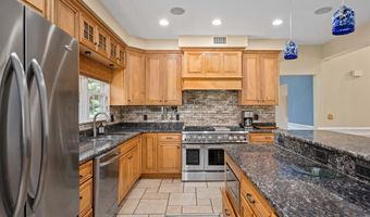 43232 WAYSIDE Cir, Ashburn, VA 20147