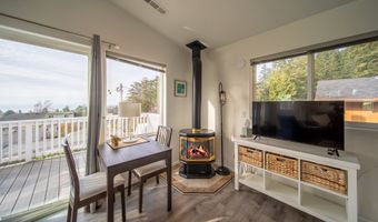 16281 CHAPMAN Ln, Brookings, OR 97415