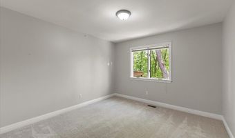3427 E Dobson Pl, Ann Arbor, MI 48105