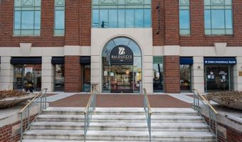 906 S WASHINGTON St S 307, Alexandria, VA 22314