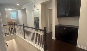 8200 E Brookdale Ln, Anaheim, CA 92807