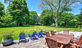 29 Melrose Ave, Barrington, RI 02806