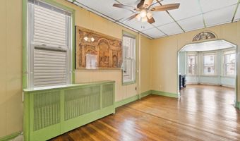 20 E 31st St, Bayonne, NJ 07002