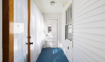 9 Cummings Rd, Newport, RI 02840