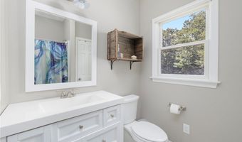 160 Kingston Rd, Exeter, RI 02822