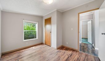 817 Savannah River Dr, Adrian, MI 49221