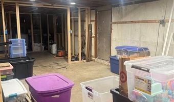 6 Eldorado Dr, Johnston, RI 02919