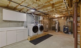 431 Sampan Ave, Jamestown, RI 02835