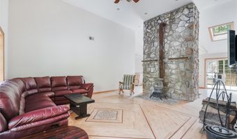 91 Decker Rd, Ancram, NY 12502