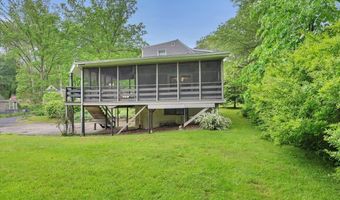 28 Arlington Rd, Coventry, CT 06238