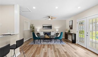 6334 Hurstgreen Ln, Affton, MO 63123