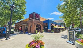 20322 BEECHWOOD Ter 301, Ashburn, VA 20147