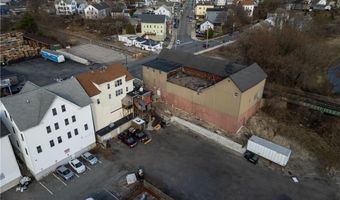 332 River St, Woonsocket, RI 02895