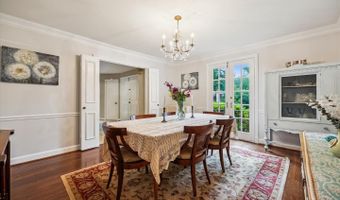 7600 CHARLESTON Dr, Bethesda, MD 20817