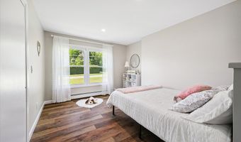 121 Packard Dr, Bangor, ME 04401
