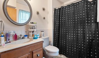 40 Elm St, Beachwood, NJ 08722